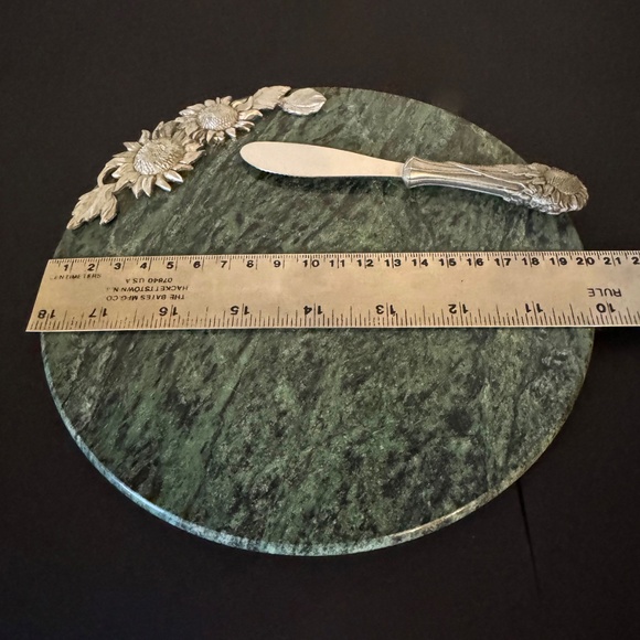 Marble and Pewter Cheese Plate and Spreader - Picture 4 of 7